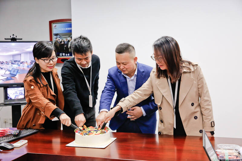 優(yōu)勝公司14歲生日快樂！